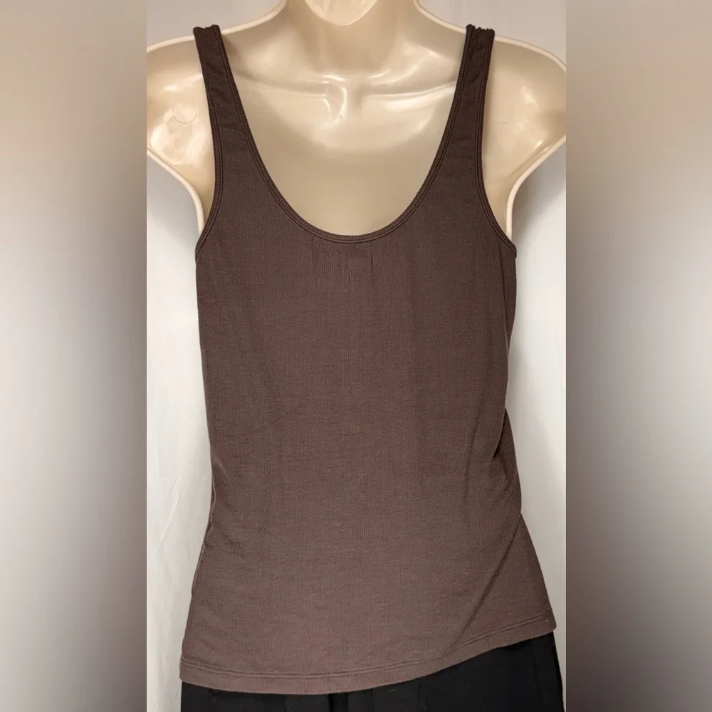 L'AGENCE Ribbed Tank Top - Picture 3 of 4